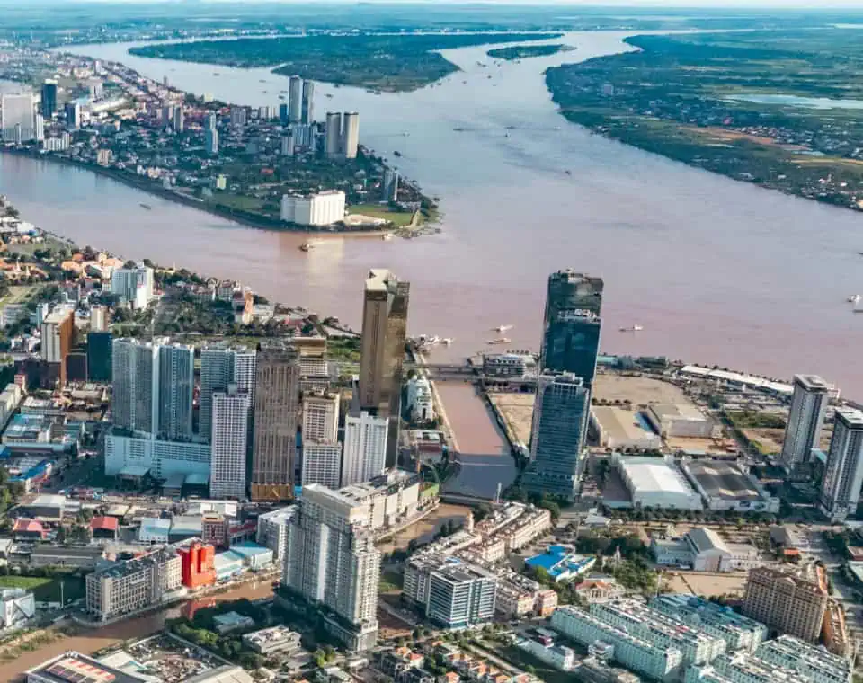 Phnom Penh on a Plate: A Curated Culinary & Cultural Journey