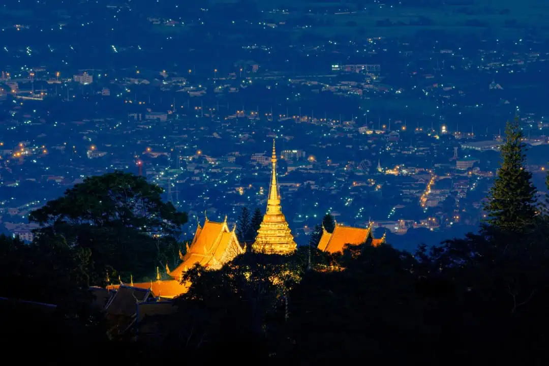 Chiang Mai at Dawn: Monks, Markets & Morning Rituals